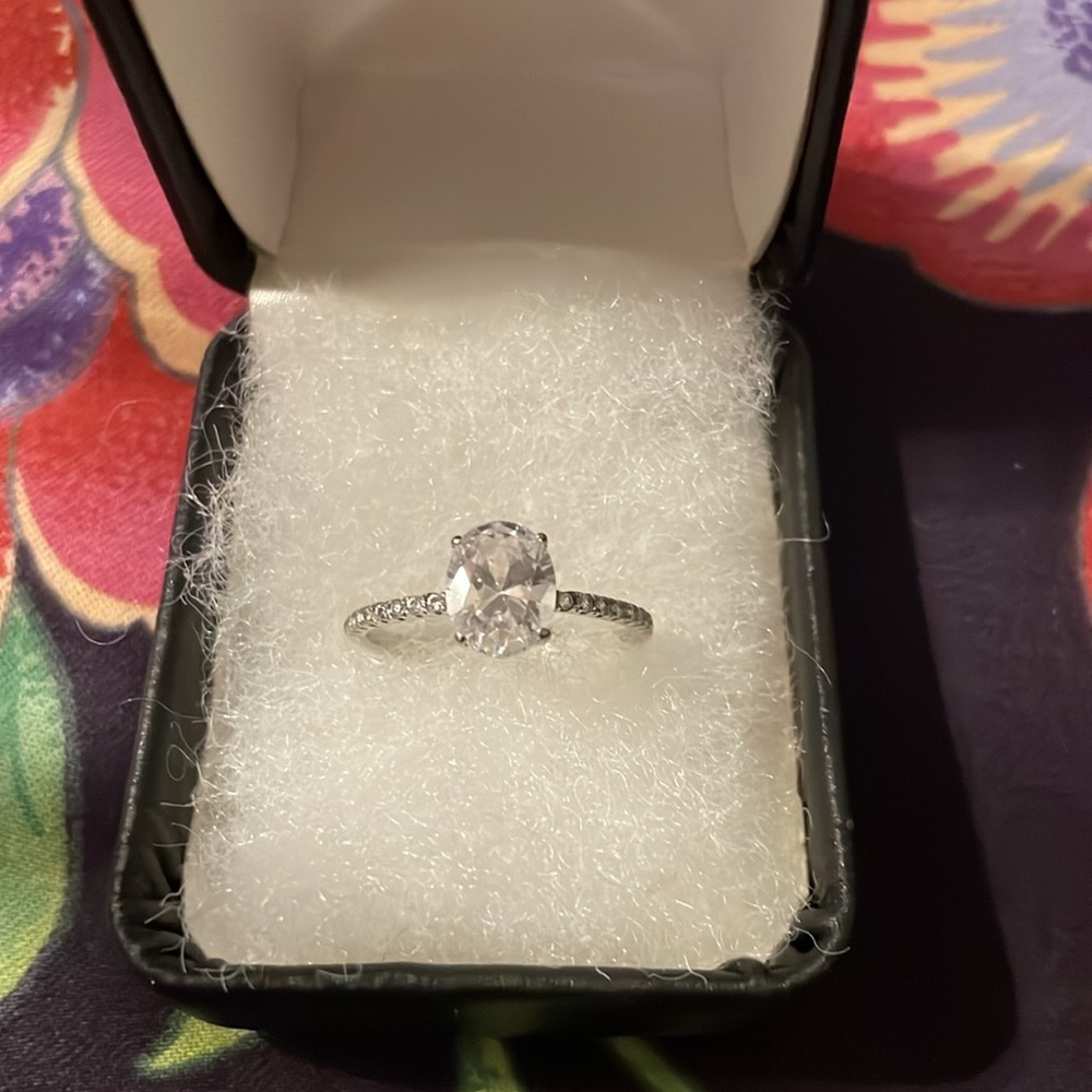 ➡️ Lab Created Silver Tone Ring